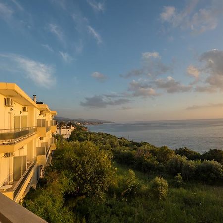 Hotel Panorama Kalamáta Buitenkant foto