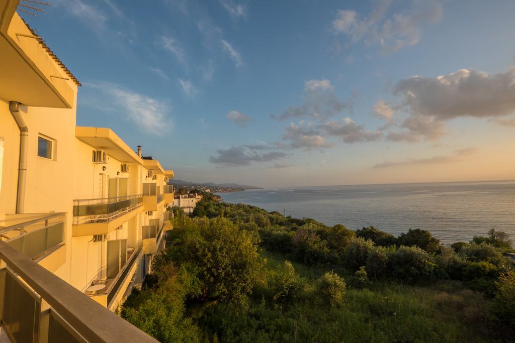 Hotel Panorama Kalamáta Buitenkant foto
