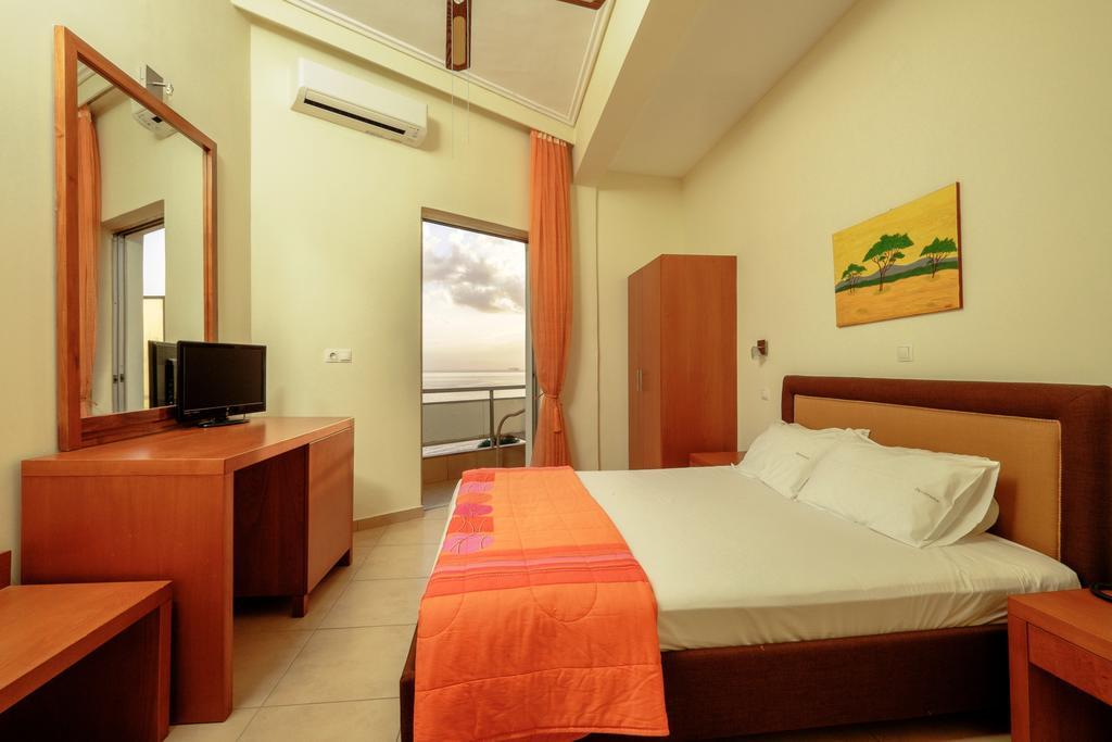 Hotel Panorama Kalamáta Kamer foto